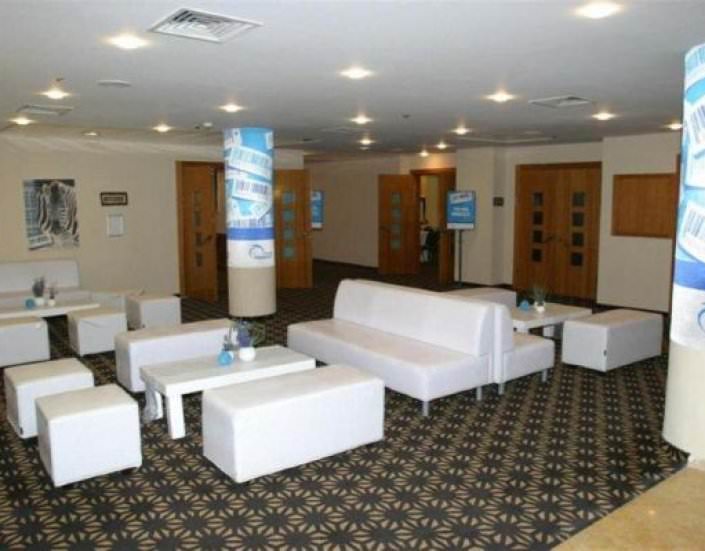 פינת ישיבה סקאי לבן