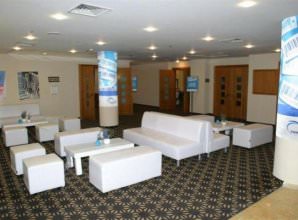 פינת ישיבה סקאי לבן