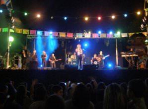 במת מופעים לשרית חדד